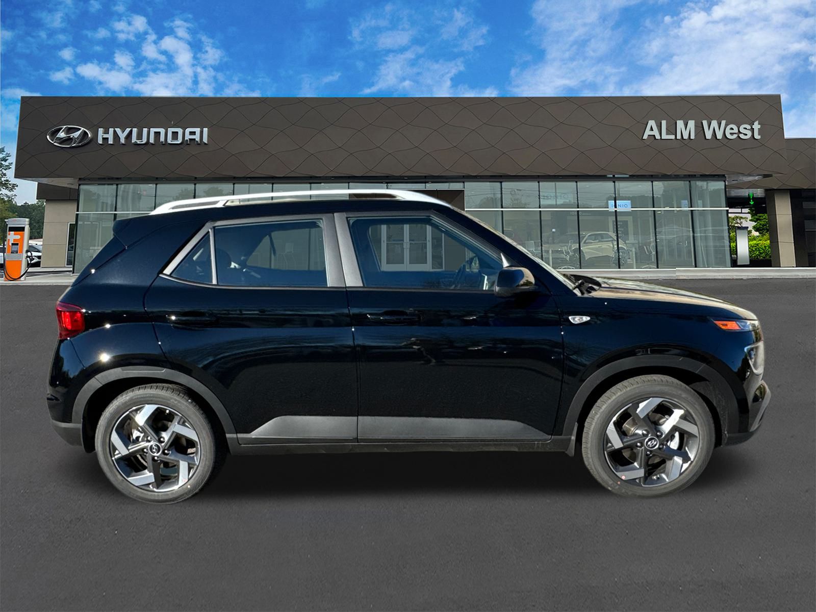 New 2026 Black Hyundai SEL image 5