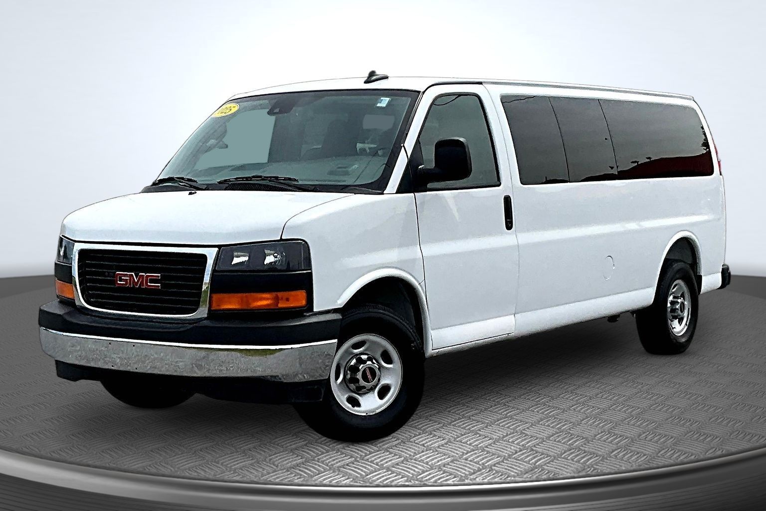 Summit White 2025 GMC Savana Van Rear-Wheel Drive 8-Speed Automatic Overdrive