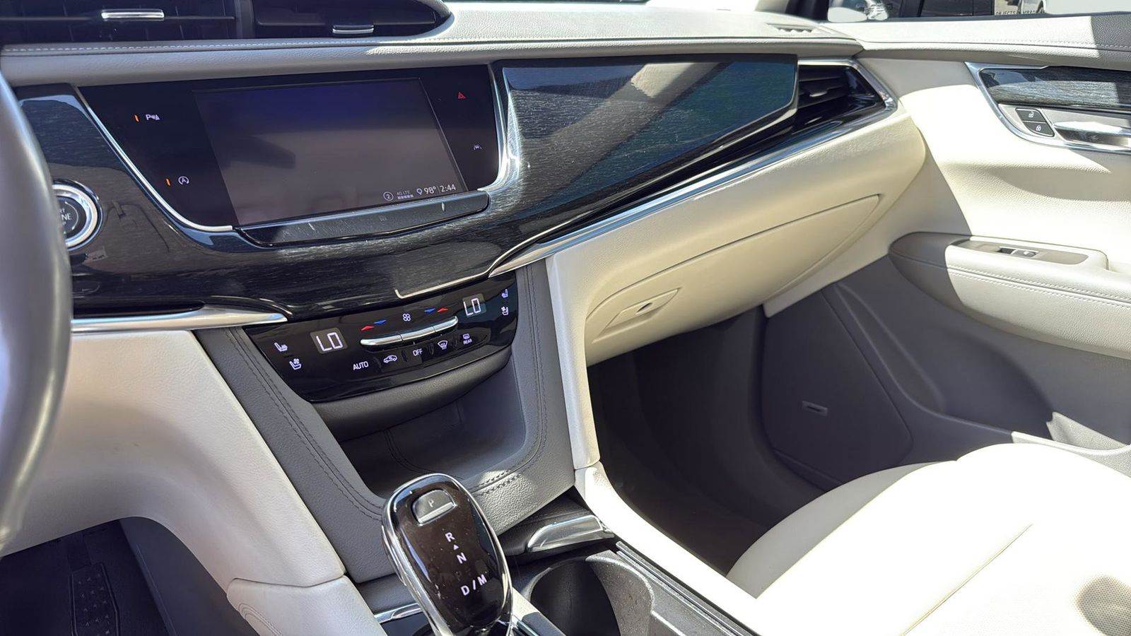 Used Car 2020 Cadillac Xt6  Premium Luxury For Sale Under $30,000 In Austin, Texas