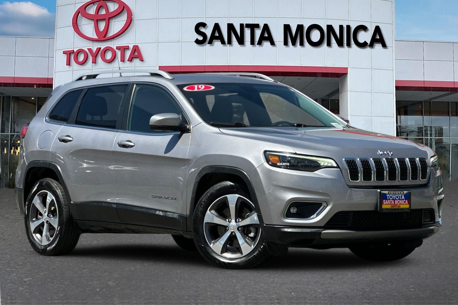 2019 Jeep Cherokee Limited FWD