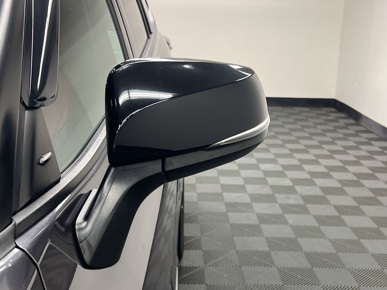 used 2021 Toyota Highlander car, priced at $33,688