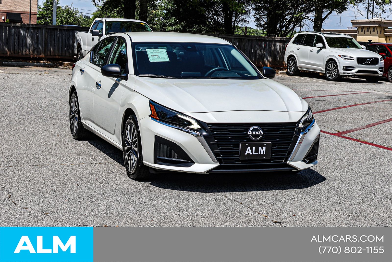 Used 2024 White Nissan 2.5 SV image 5