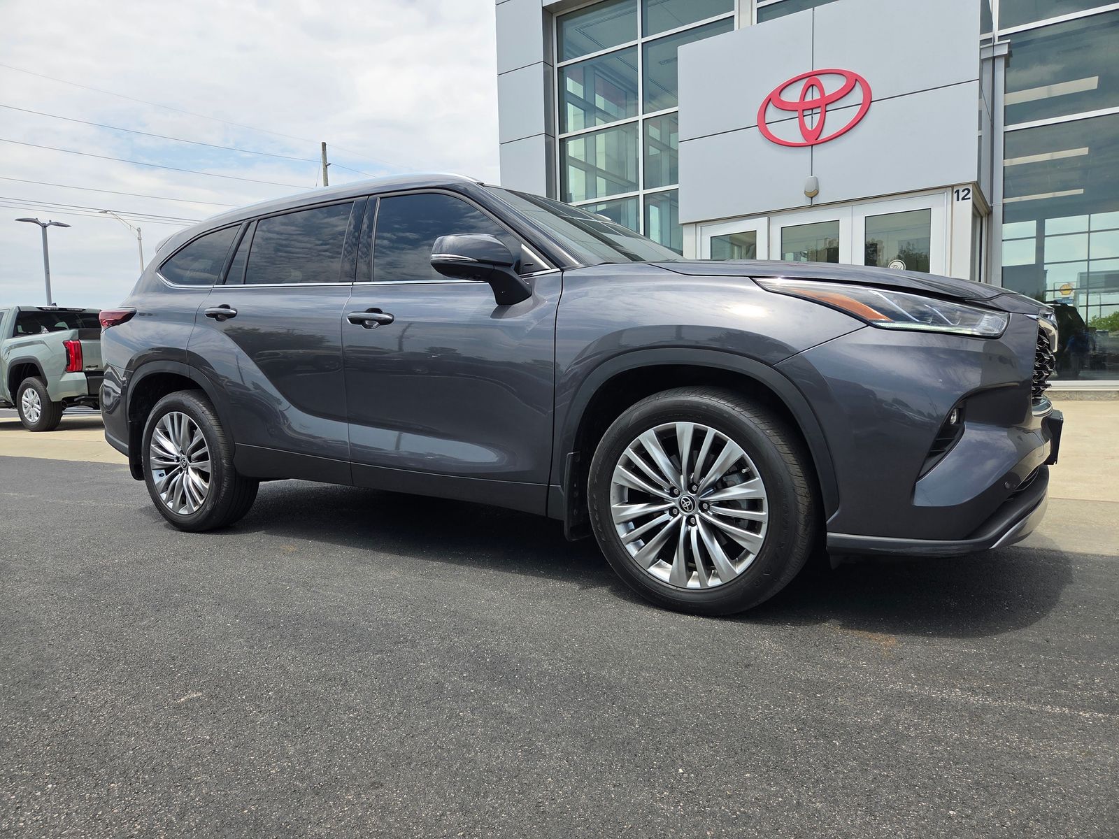 used 2024 Toyota Highlander car, priced at $47,395