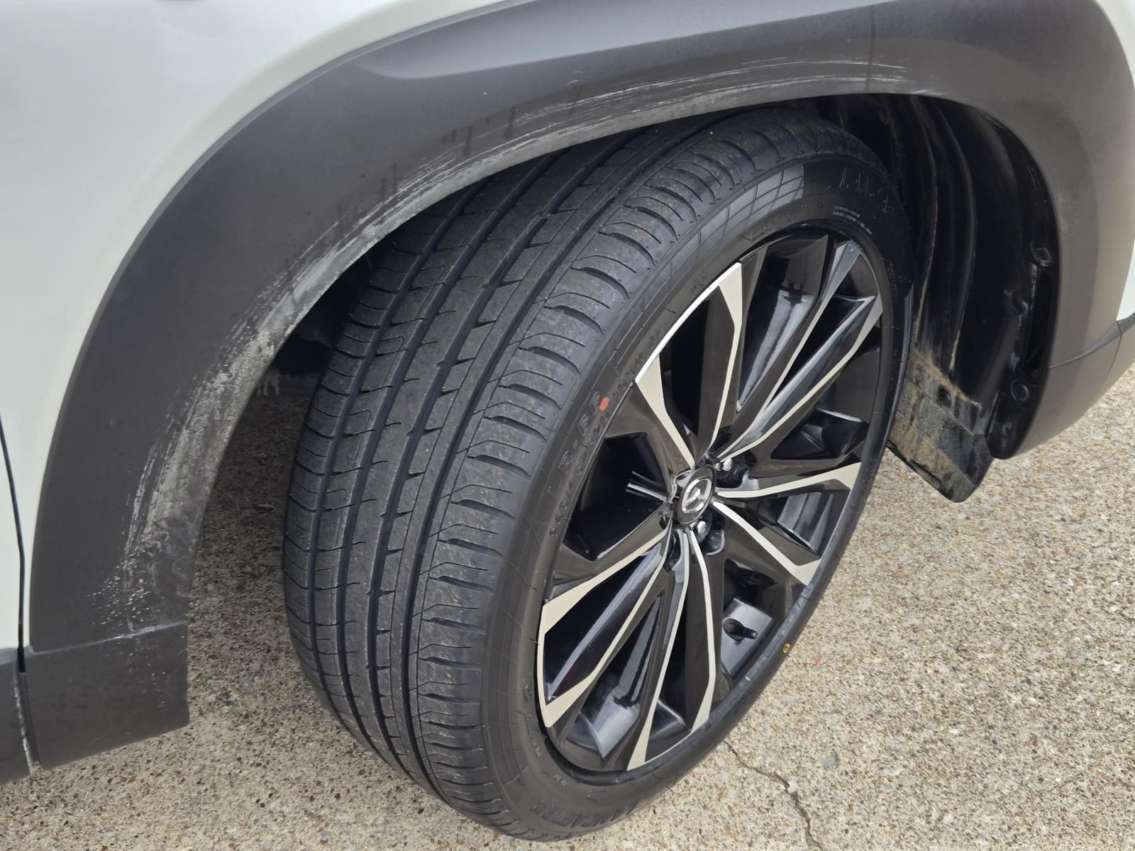 View vehicle photo 6