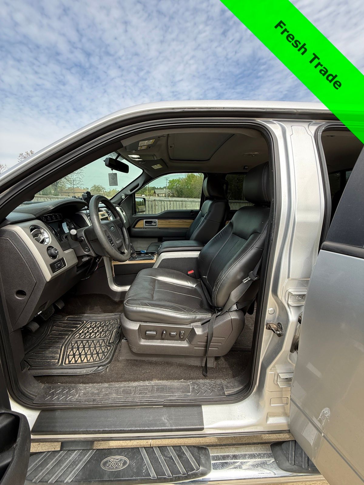 View vehicle photo 5