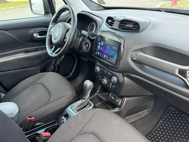 Used 2019 Gray Jeep Latitude image 28
