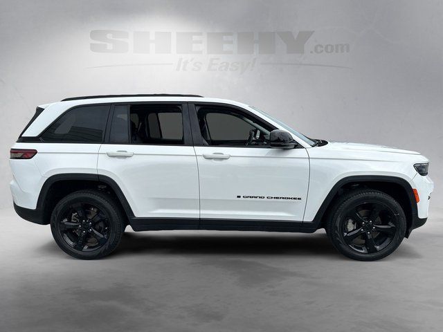 Used 2023 White Jeep Limited image 10