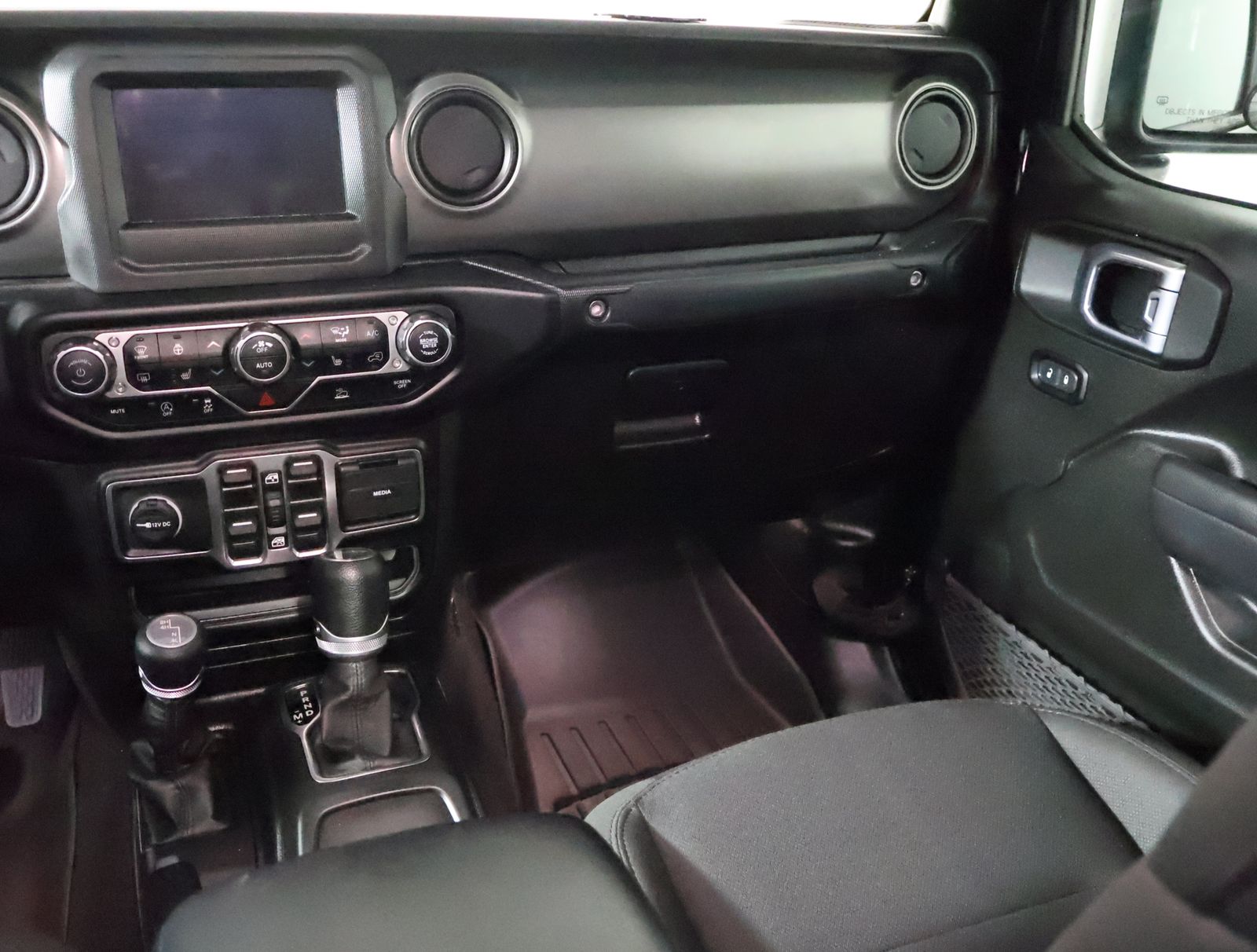 2023 Jeep Gladiator Willys photo