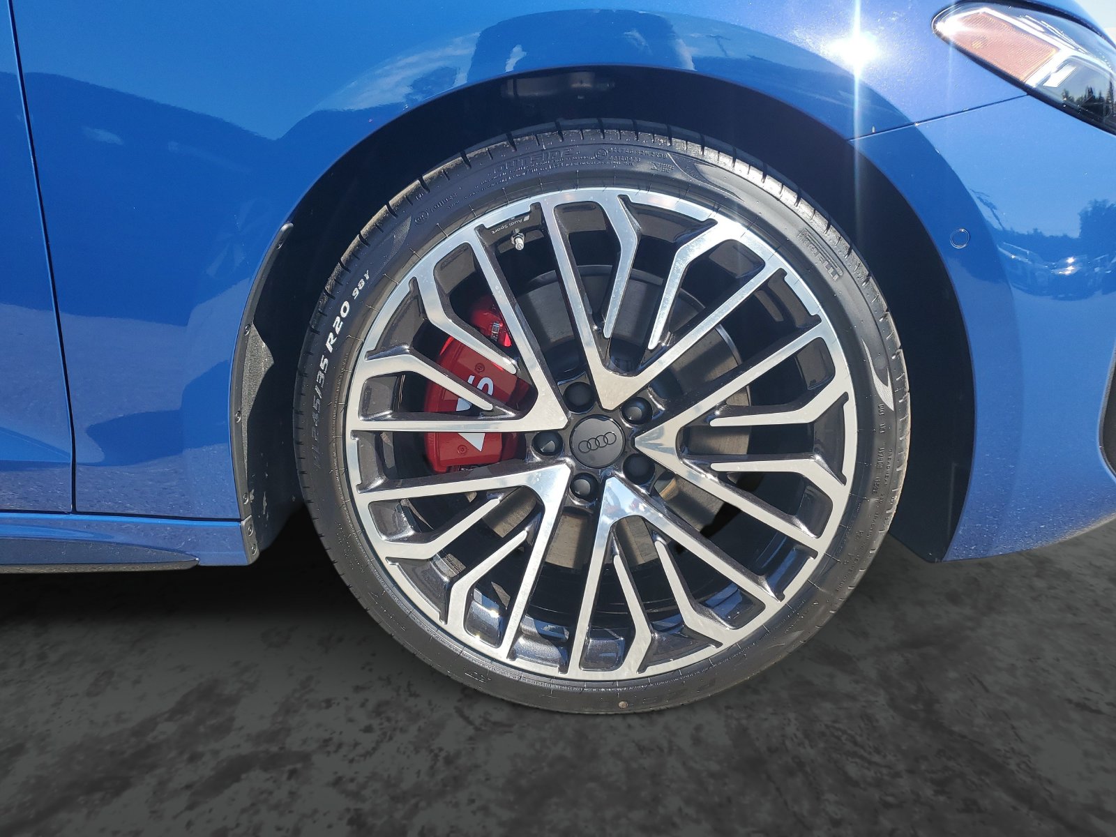 Vehicle photo