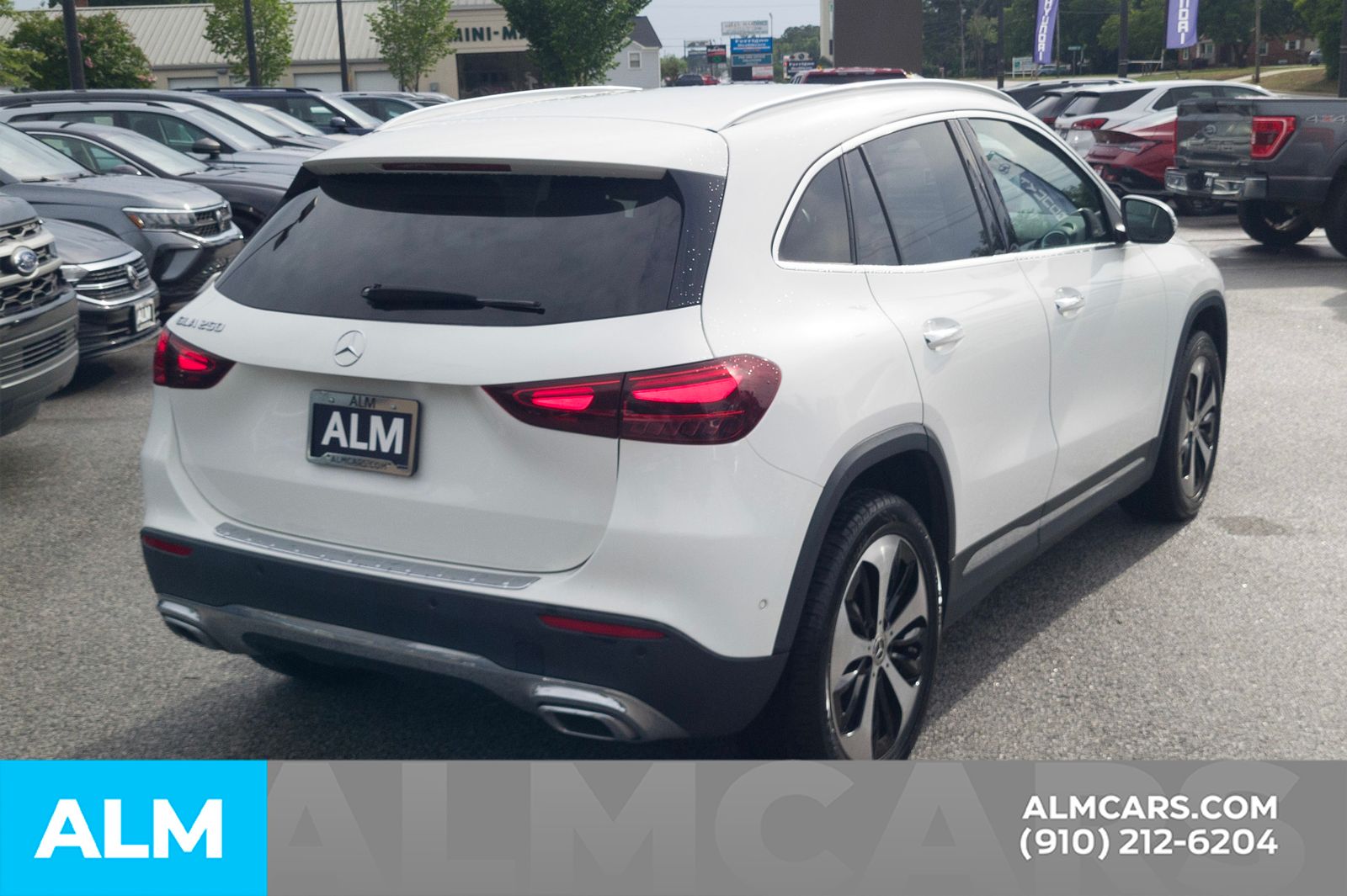 Used 2025 Polar White Mercedes-Benz GLA 250 image 5