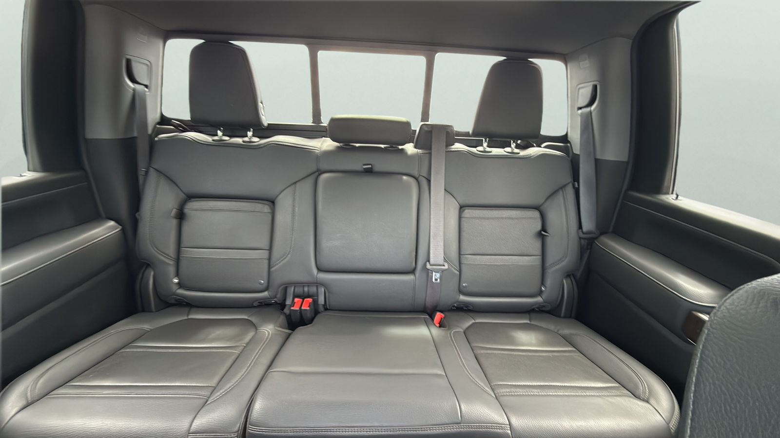 Used 2023 Green GMC Denali image 25