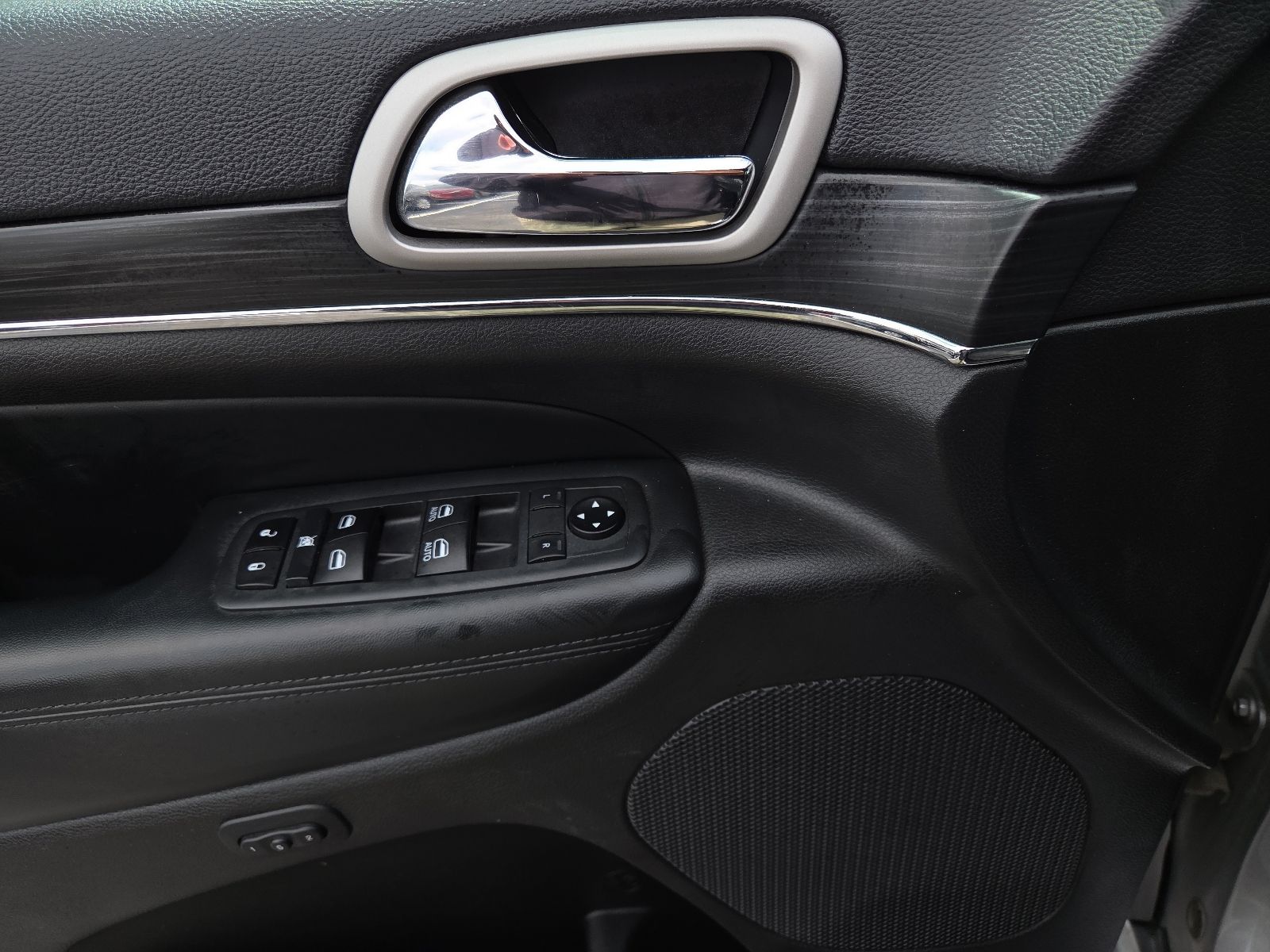 used 2020 Jeep Grand Cherokee car, priced at $19,859