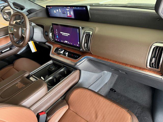 New 2026 Star White Metallic Tri-Coat Ford King Ranch image 6