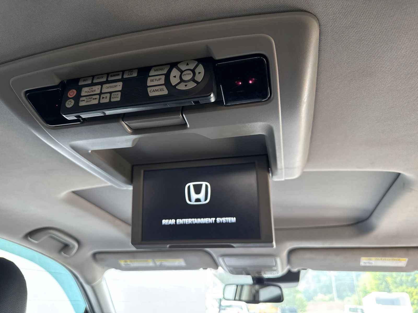Used 2017 White Diamond Pearl Honda Touring image 29
