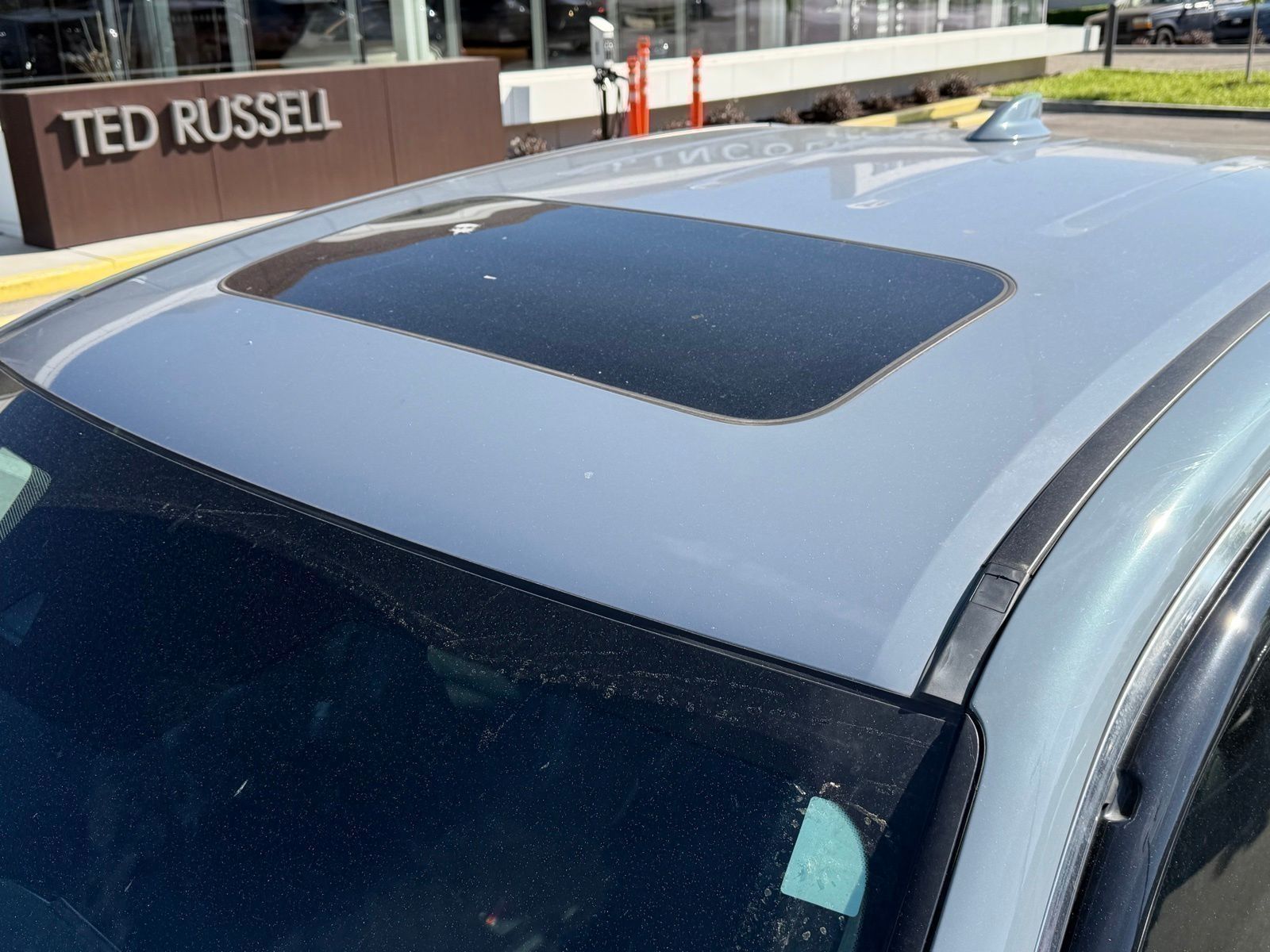 View vehicle photo 7