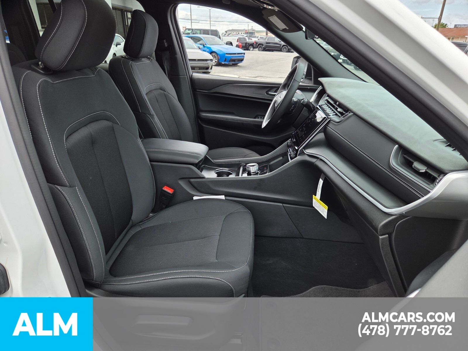 Used 2025 White Jeep Laredo X image 23