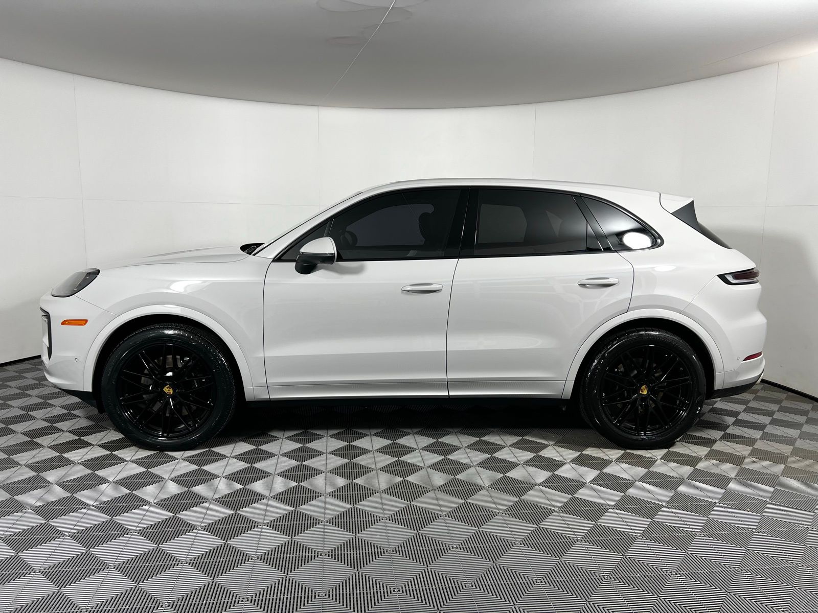 Thumbnail: 2024 Porsche Cayenne - 8