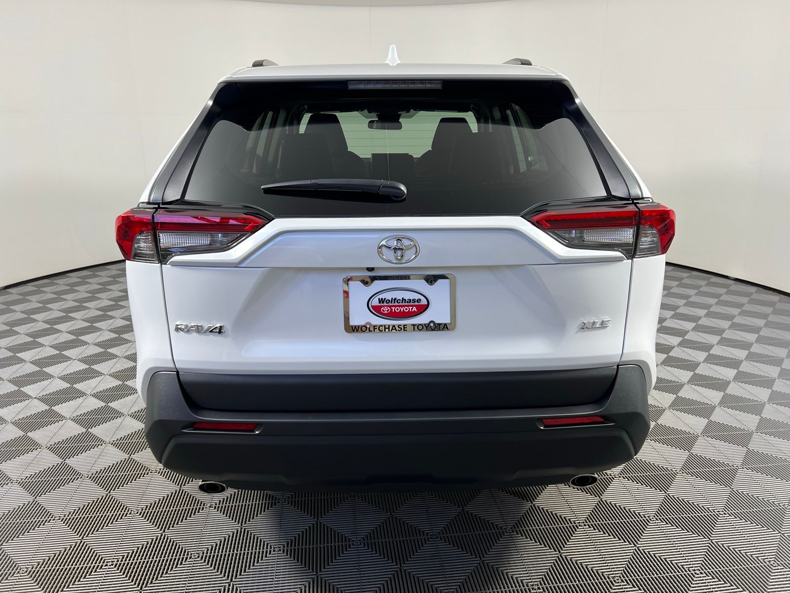 Thumbnail: 2022 Toyota RAV4 - 7