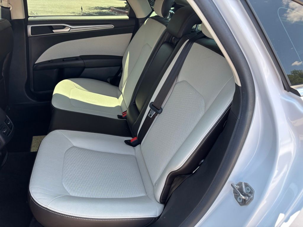 Used Car 2020 Ford Fusion  Se For Sale Under $15,000 In Austin, Texas
