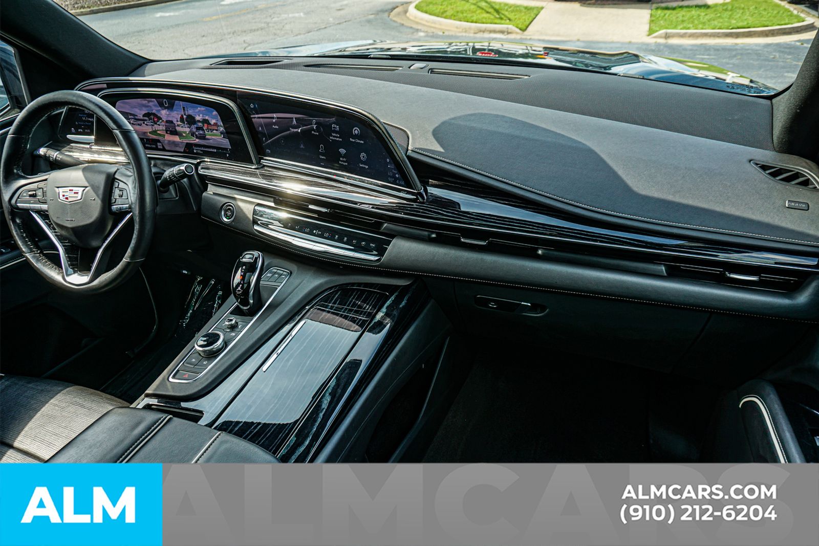 Used 2021 Shadow Cadillac Sport image 27