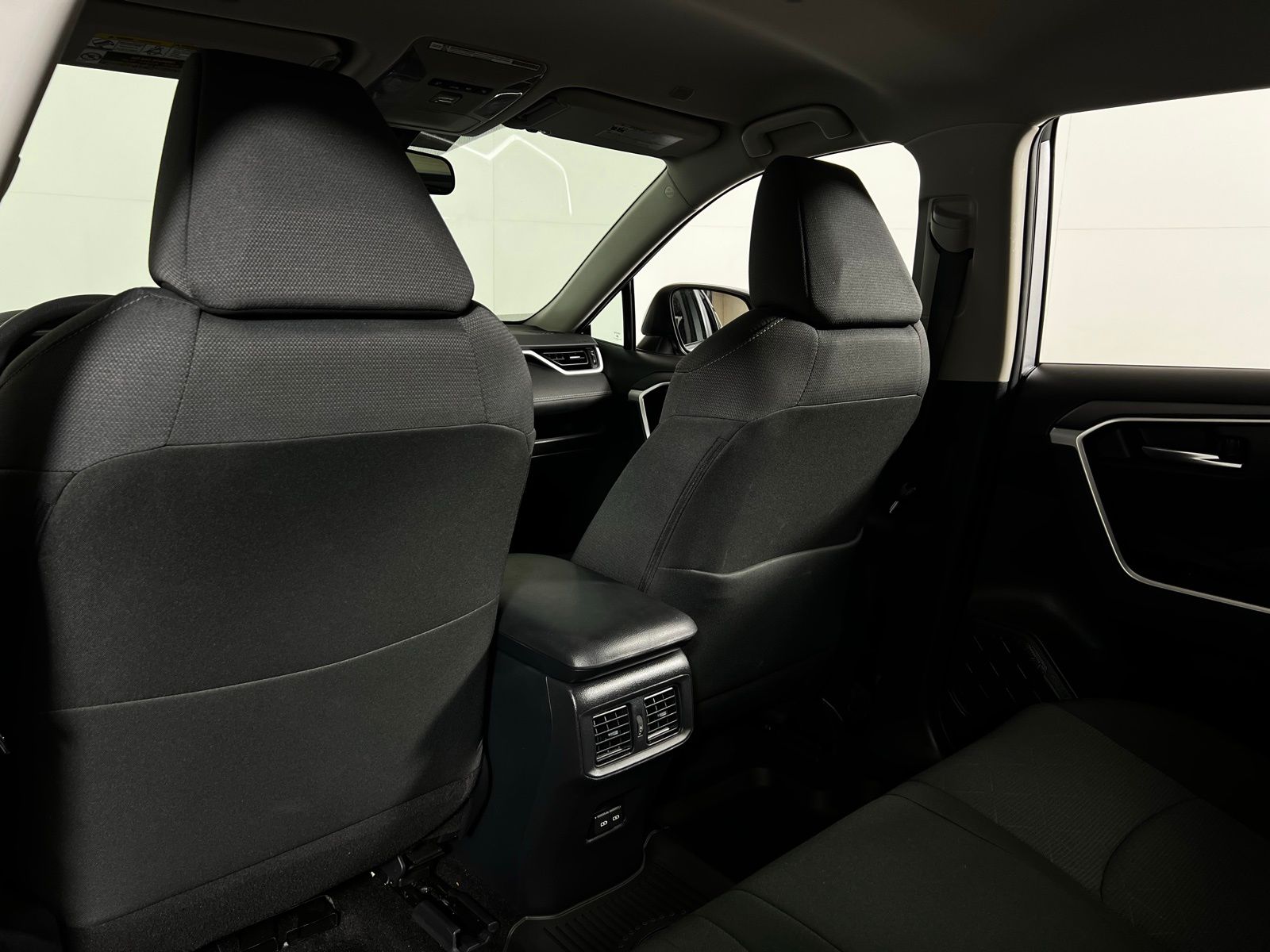 Thumbnail: 2025 Toyota RAV4 - 22