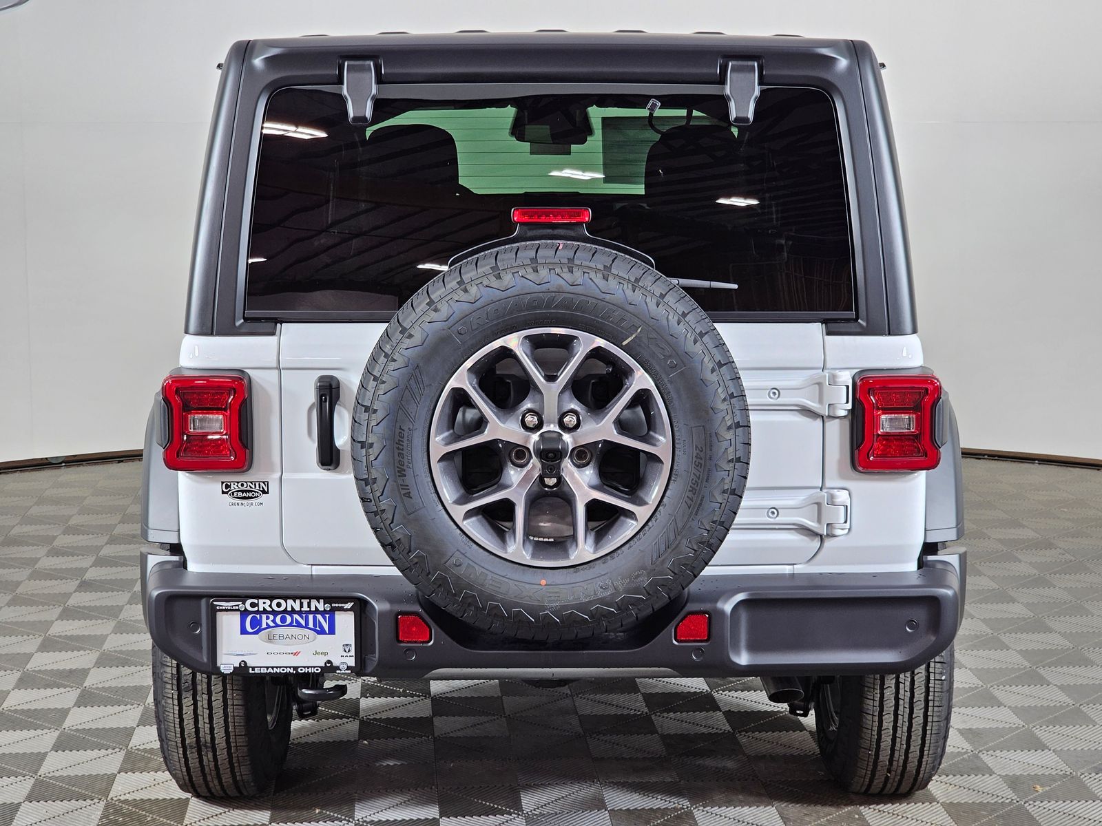 View vehicle photo 4