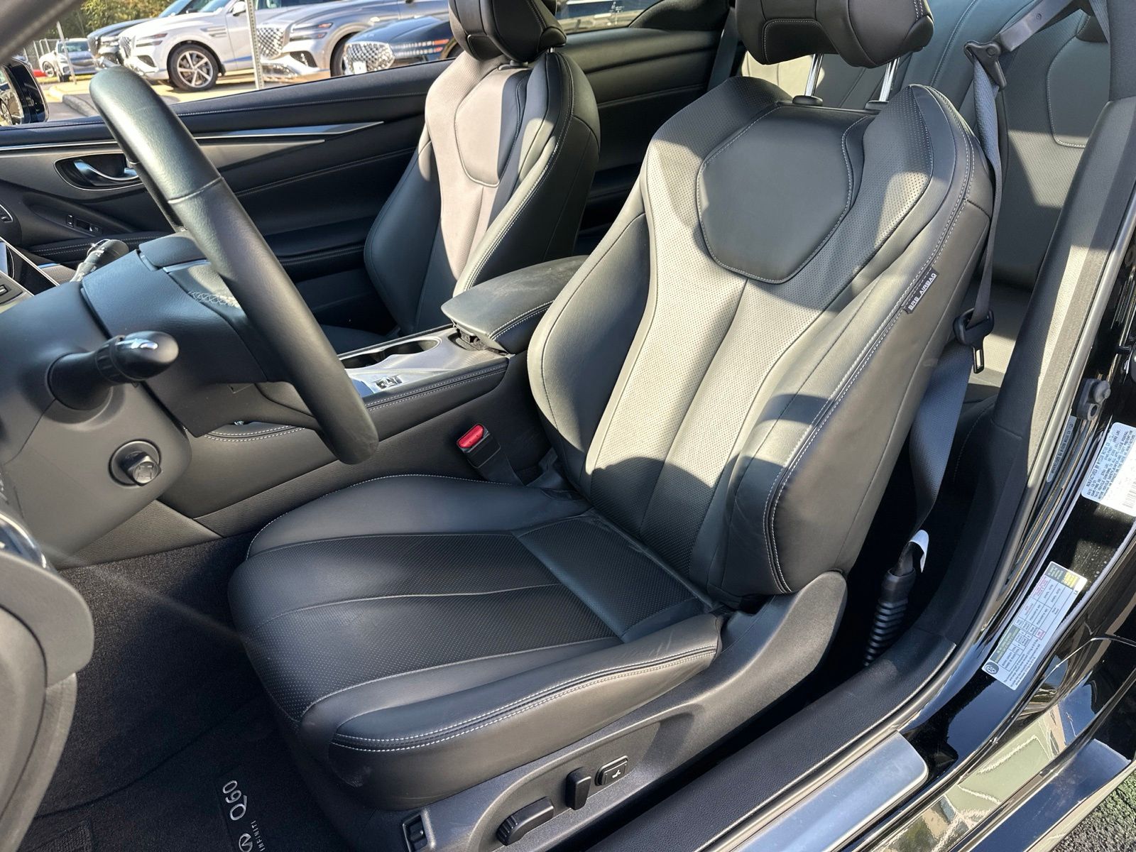 Used 2022 Black INFINITI LUXE image 9