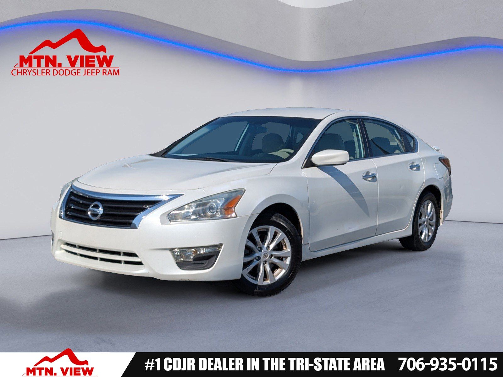 Pearl White 2014 Nissan Altima 2.5 S Sedan Front-Wheel Drive Continuously Variable Transmission