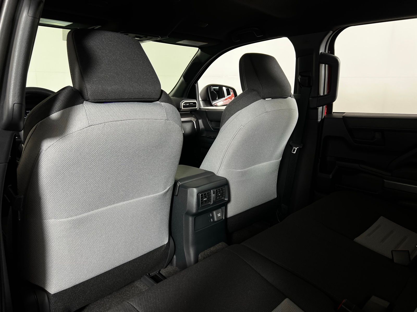 Thumbnail: 2025 Toyota 4Runner - 18