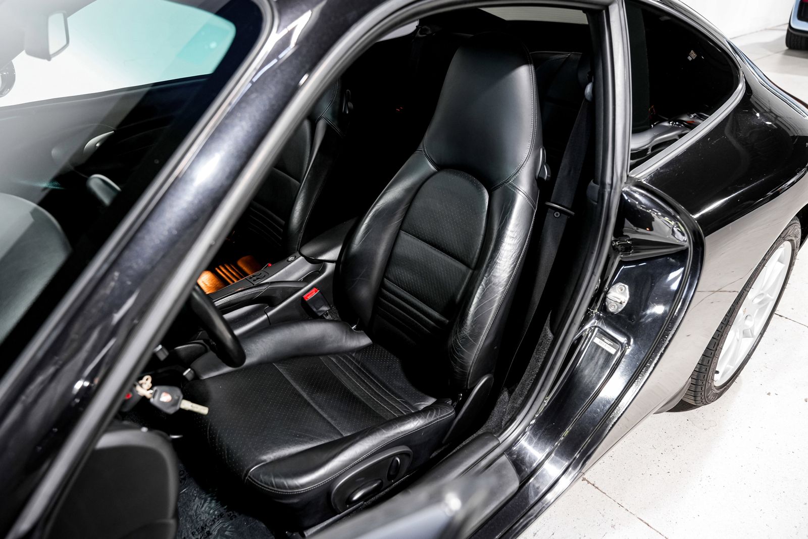2004 Porsche 911 Carrera — photo 17