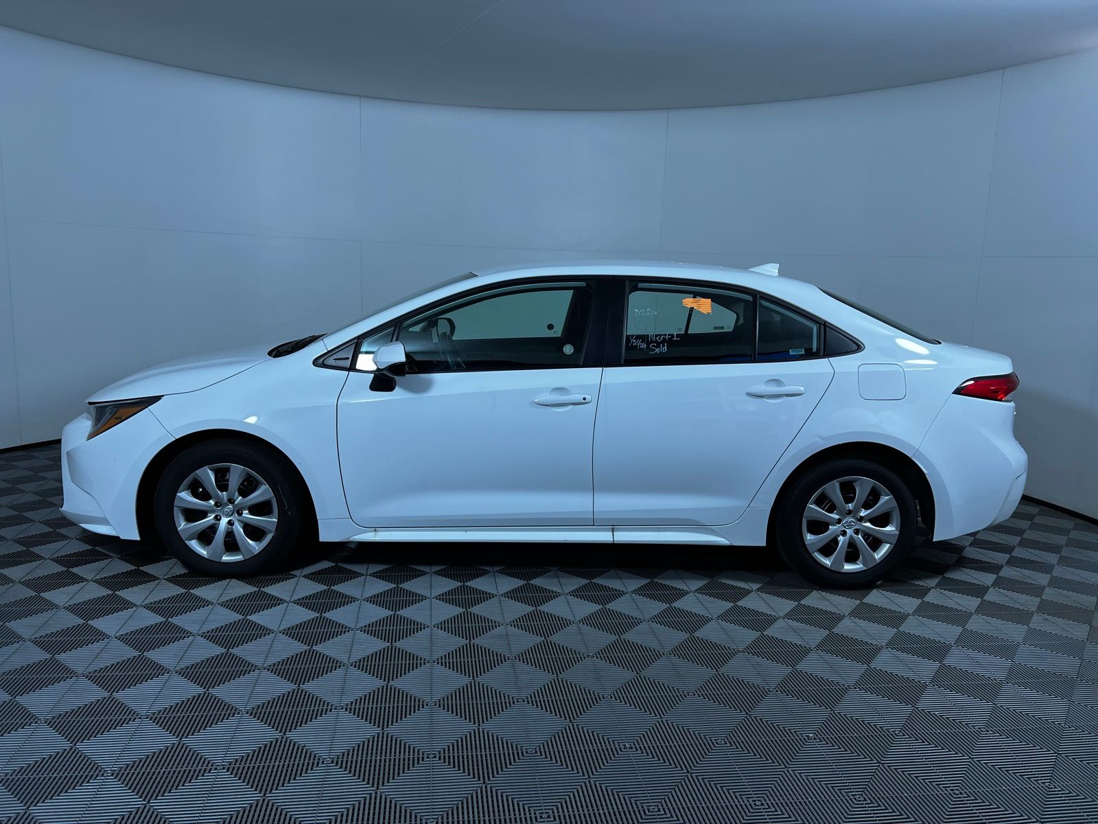 Thumbnail: 2025 Toyota Corolla - 8