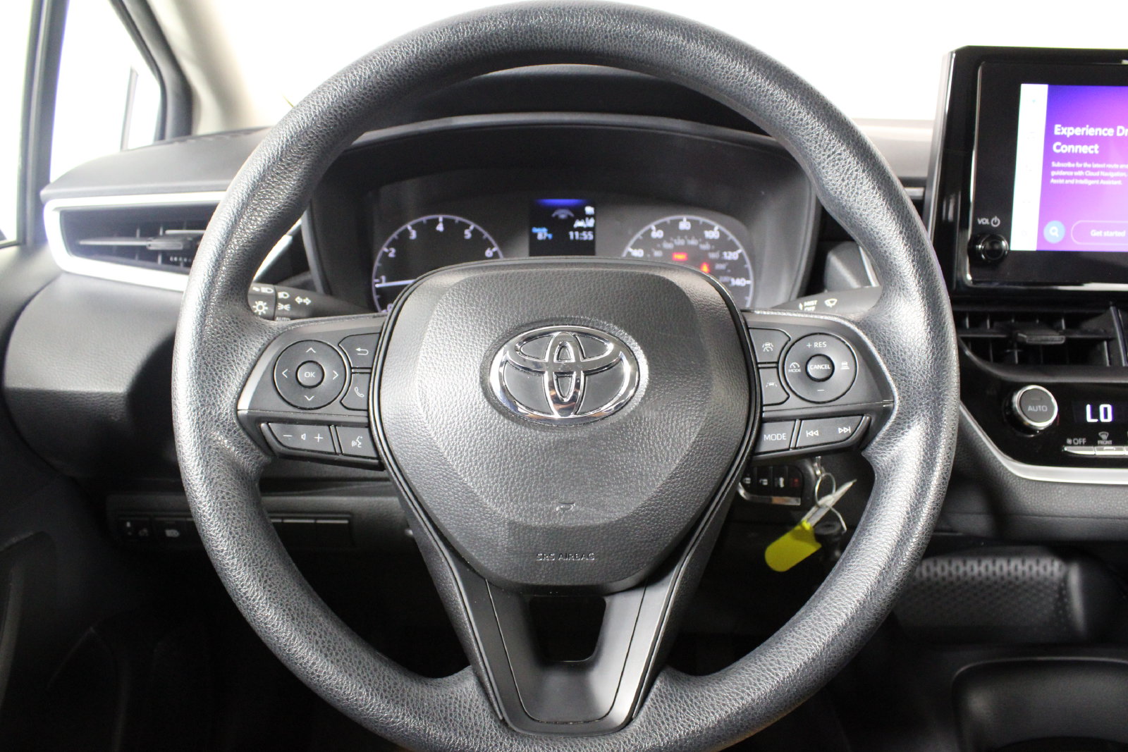 Used 2025 White Toyota LE image 27