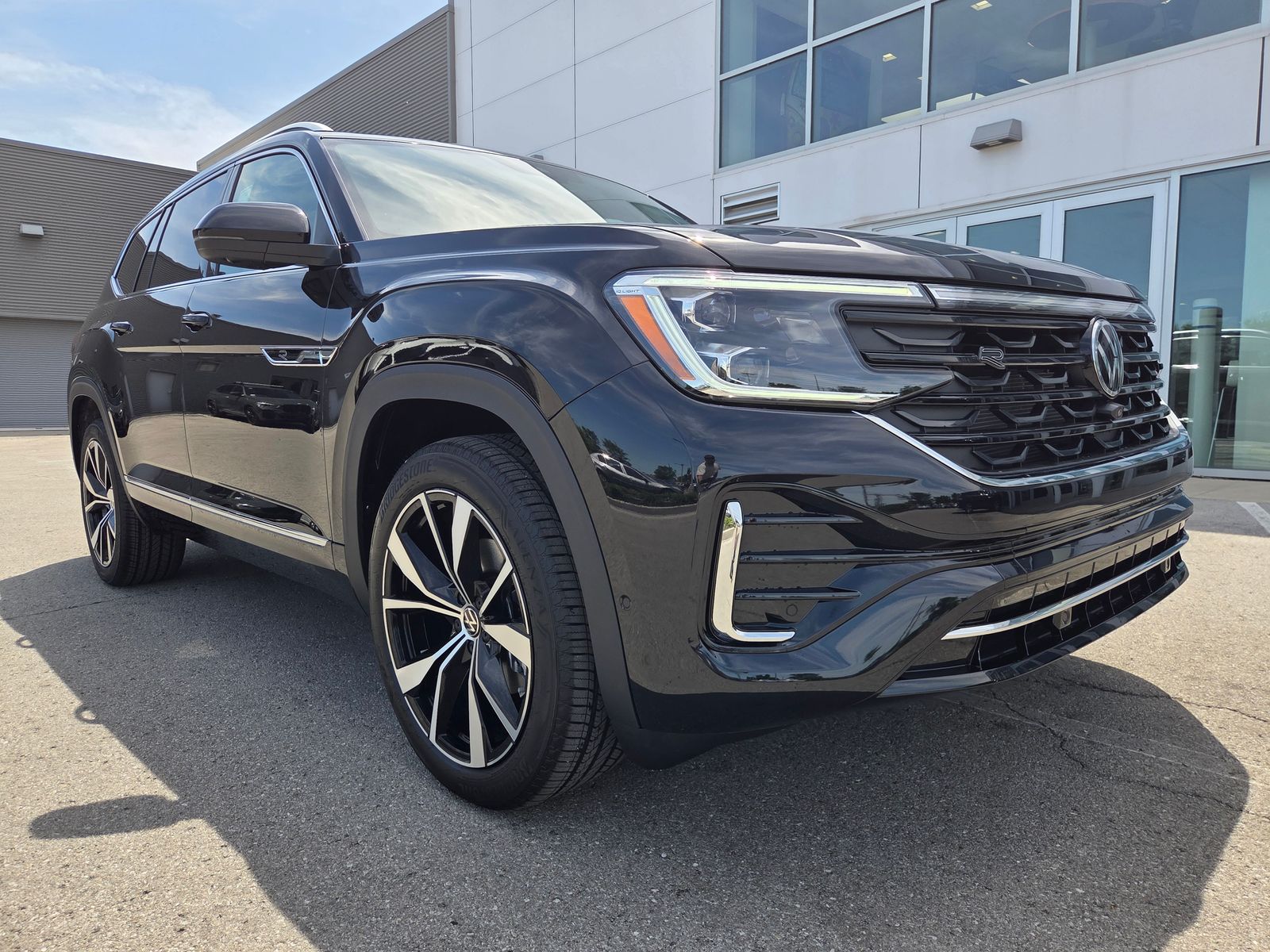 new 2026 Volkswagen Atlas car, priced at $53,803