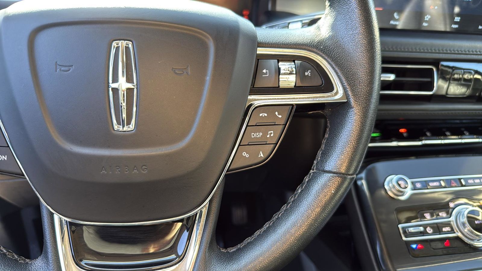 Used Car 2022 Lincoln Nautilus  Standard For Sale Under $35,000 In Austin, Texas