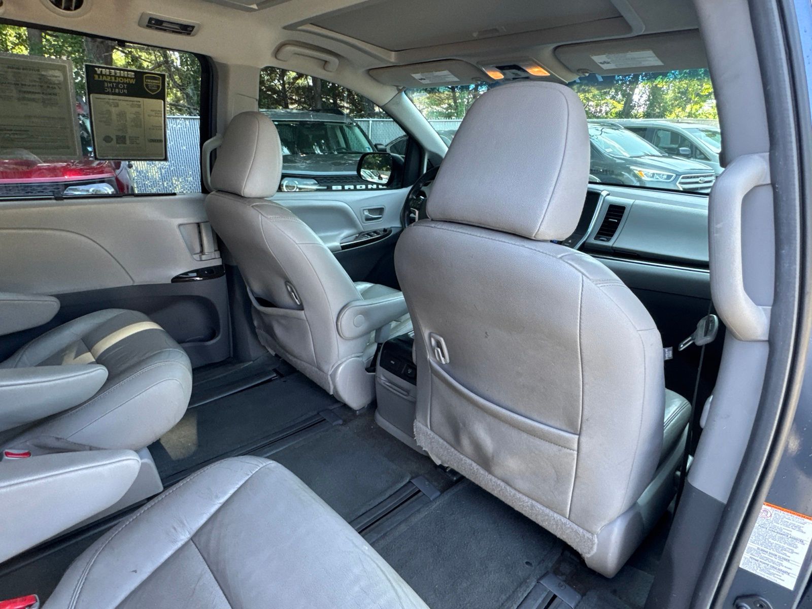 Used 2015 Shoreline Mist Toyota XLE Premium image 27