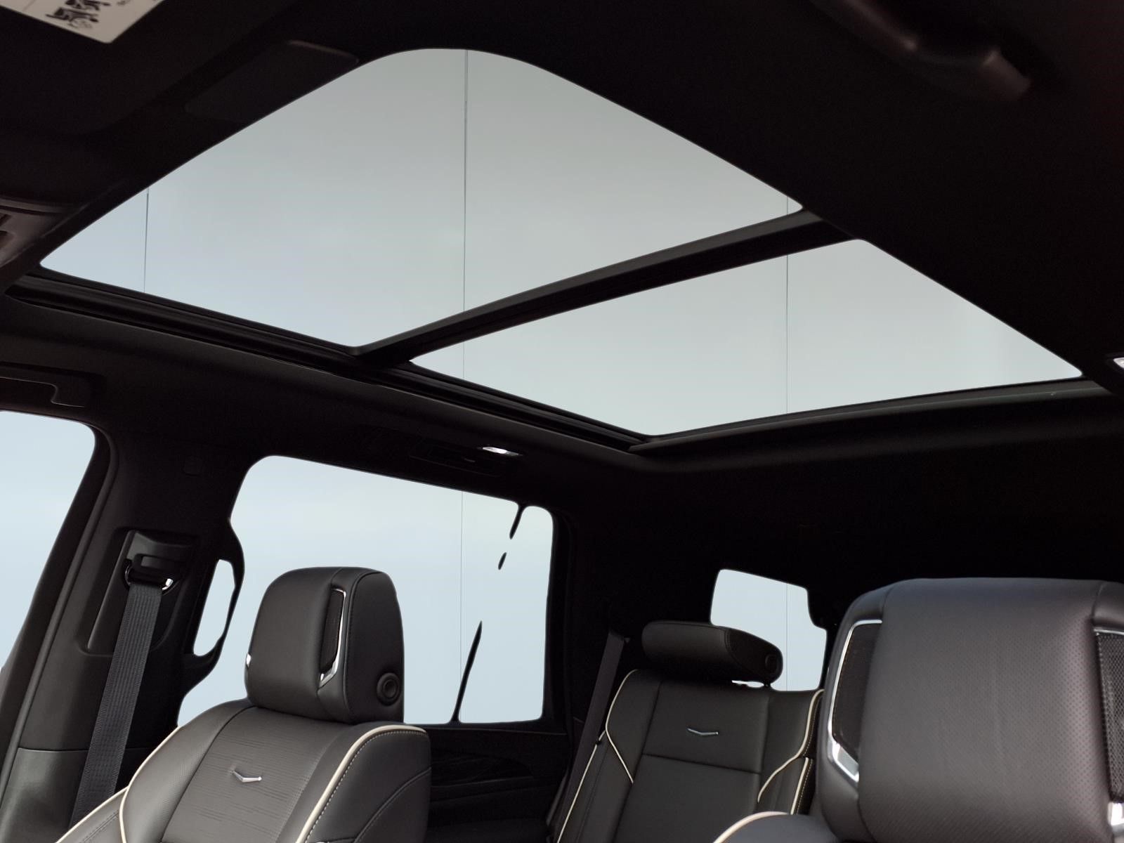 2022 Cadillac Escalade Sport - 11