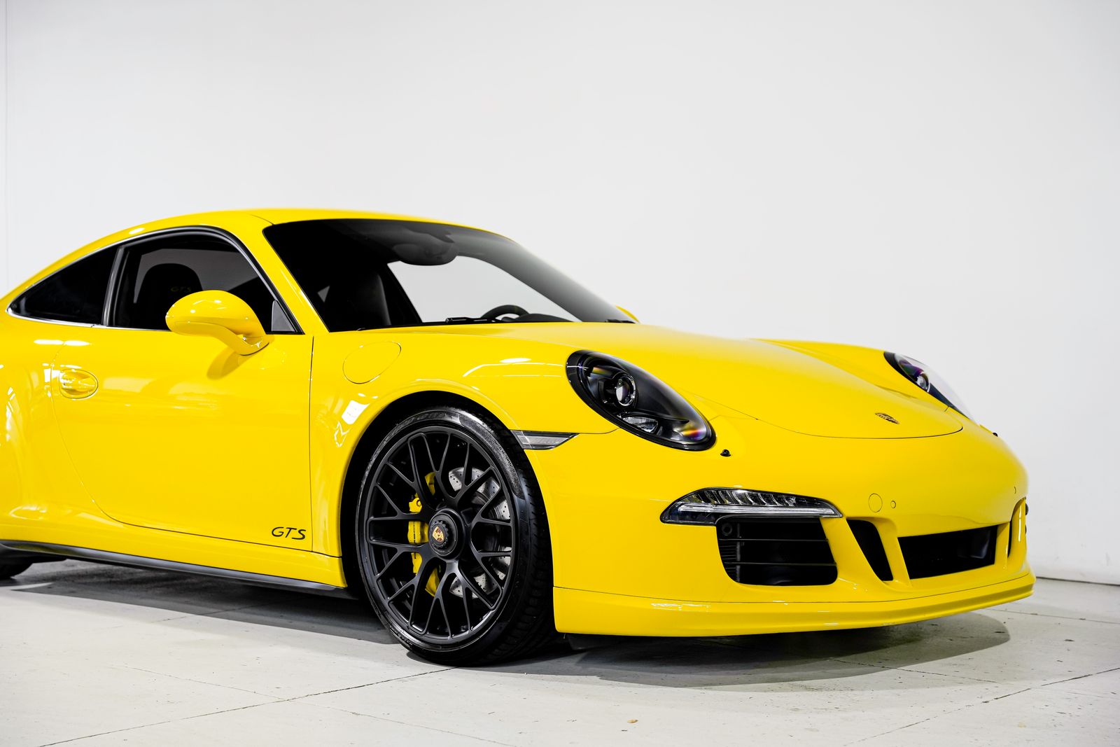 2015 Porsche 911 Carrera GTS — photo 41