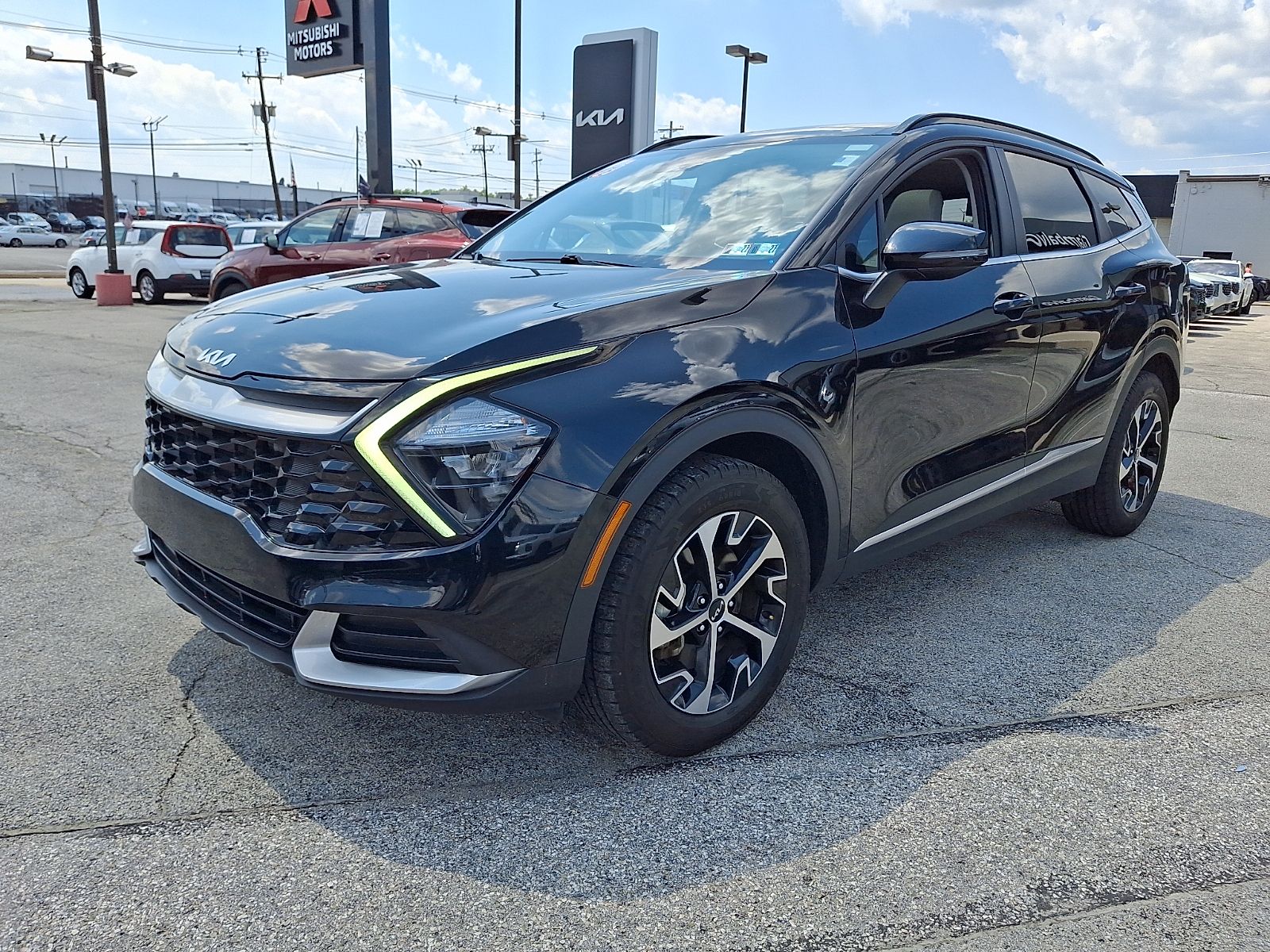Used 2023 Kia Sportage Hybrid SUV