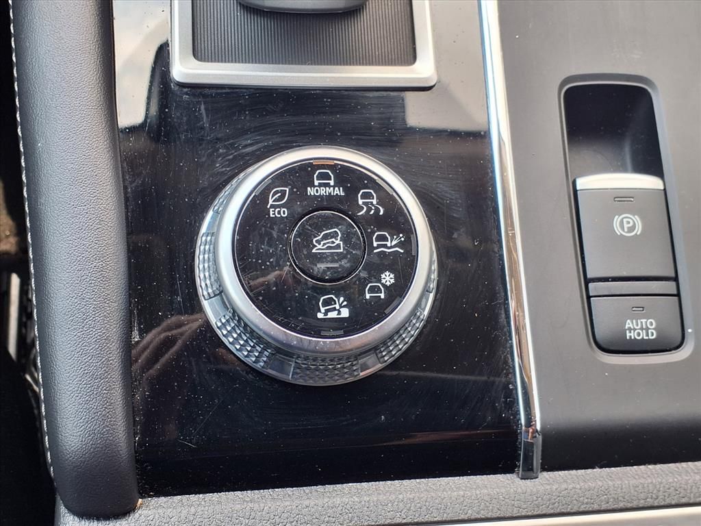 2024 Mitsubishi Outlander SE - 7