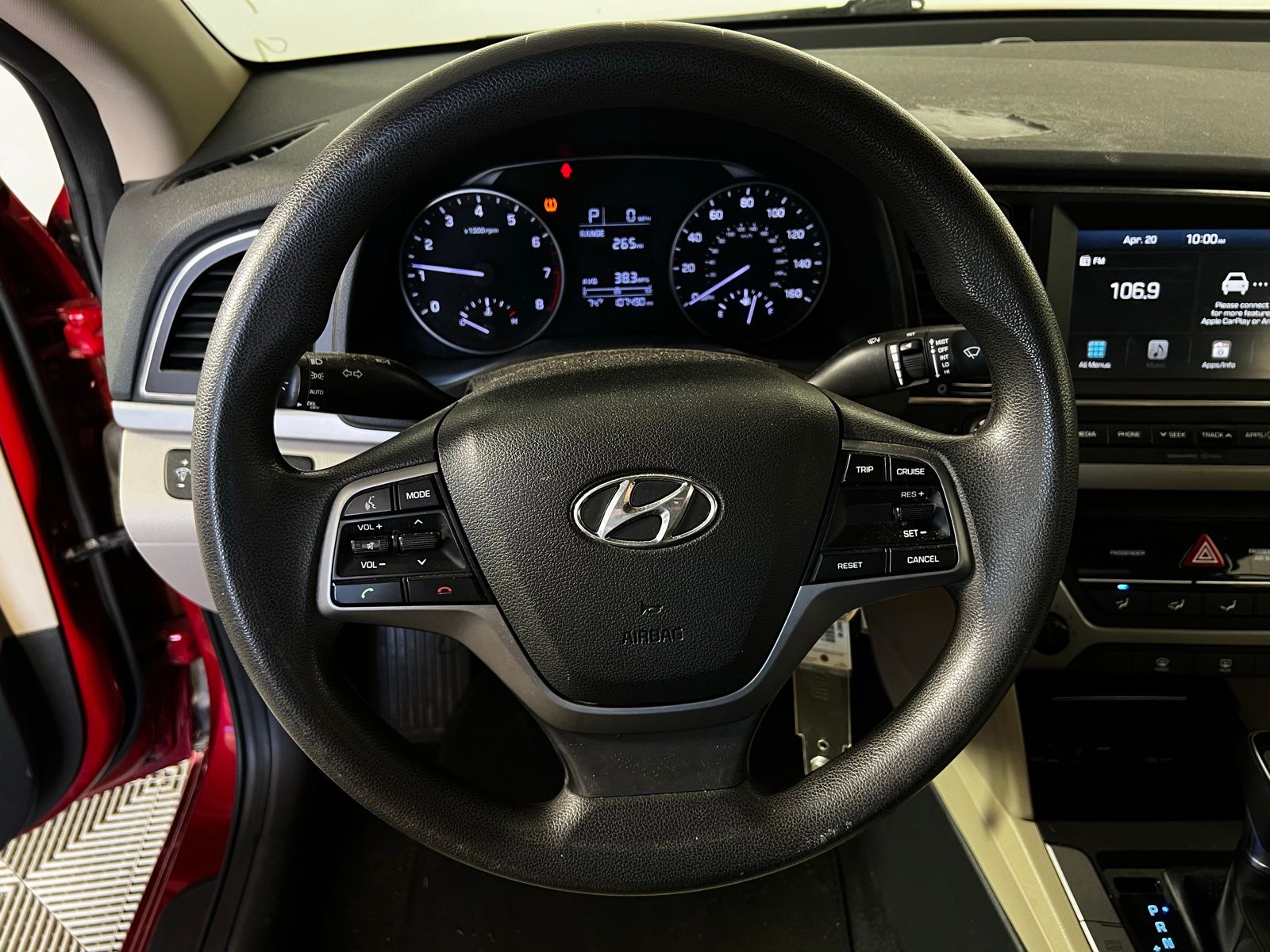 Thumbnail: 2017 Hyundai Elantra - 10