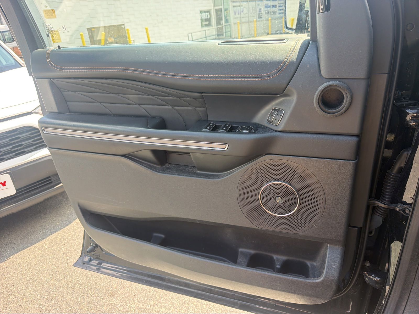 Used 2023 Black Metallic Ford Platinum image 23