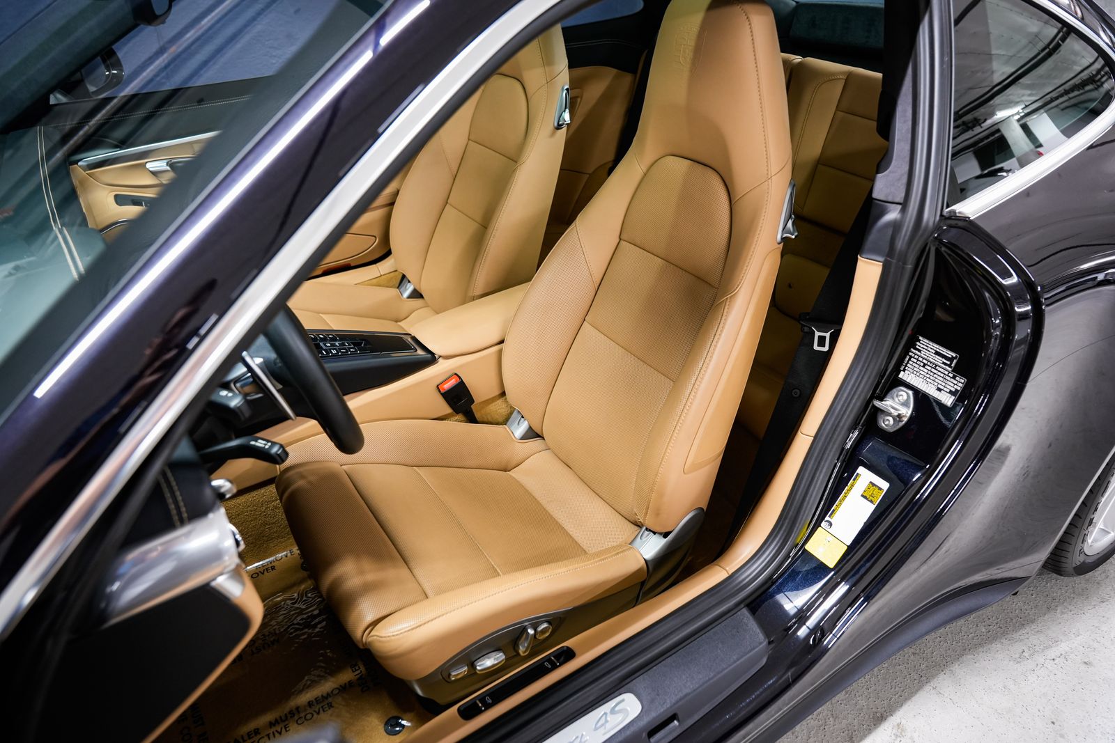 2015 Porsche 911 Carrera 4S — photo 21