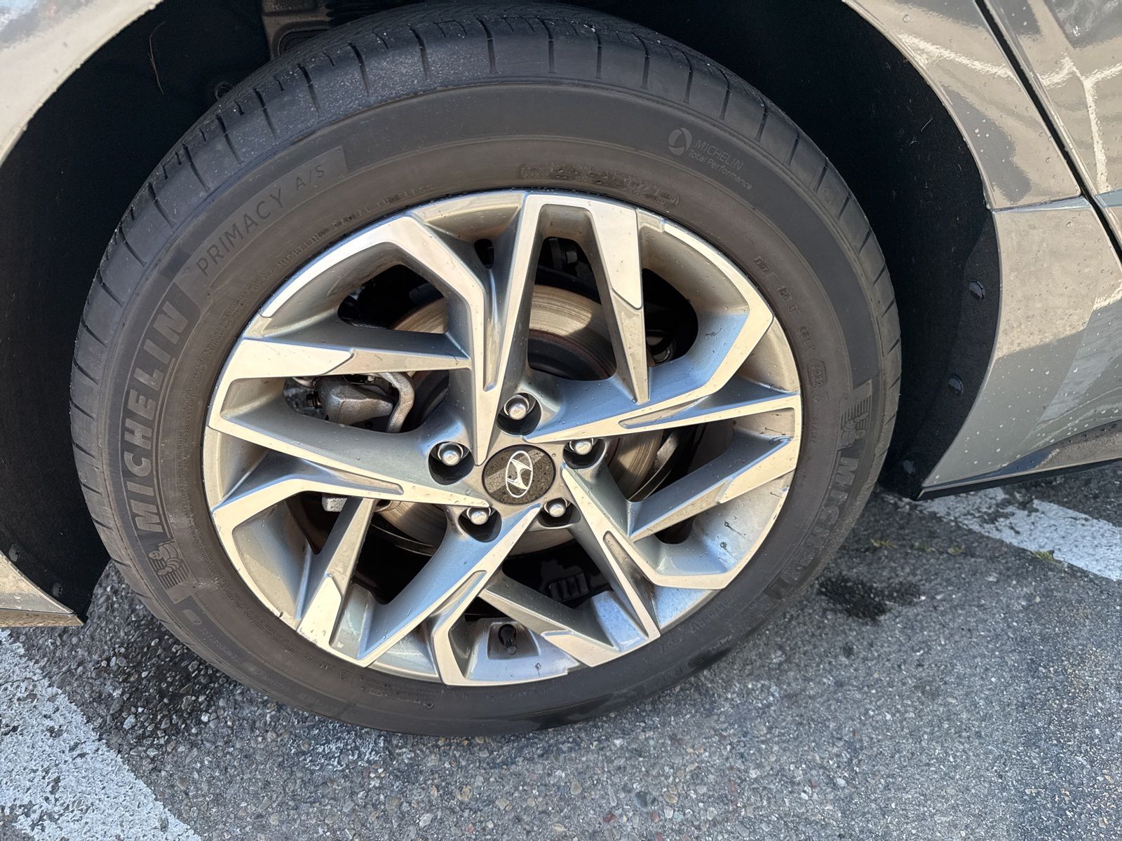 Used 2023 Gray Hyundai SEL image 17