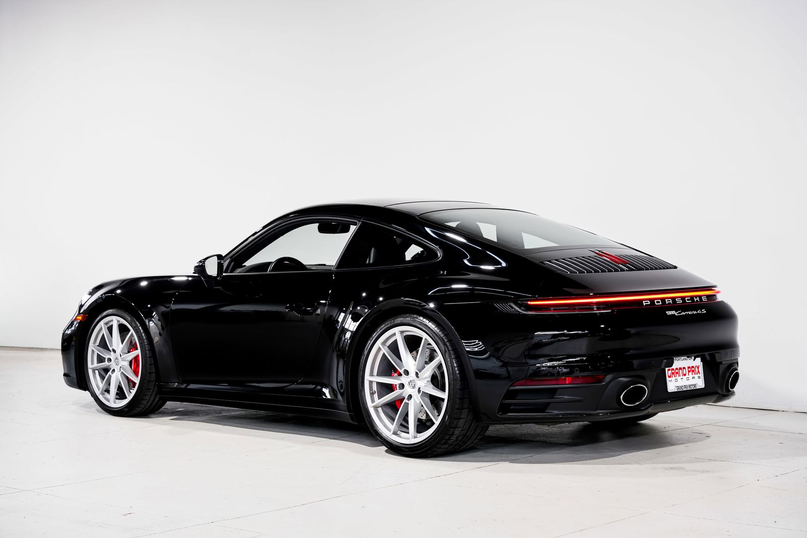 2022 Porsche 911 Carrera 4S — photo 8