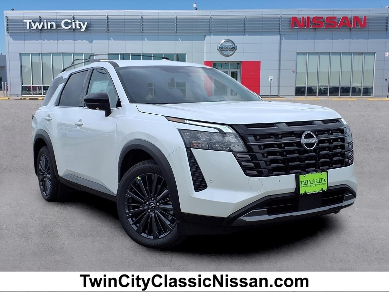 2026 Nissan Pathfinder SL 4WD's photo