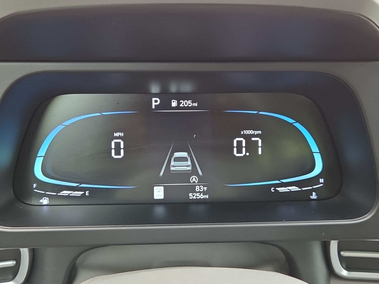 Used 2025 Black Hyundai SE image 6