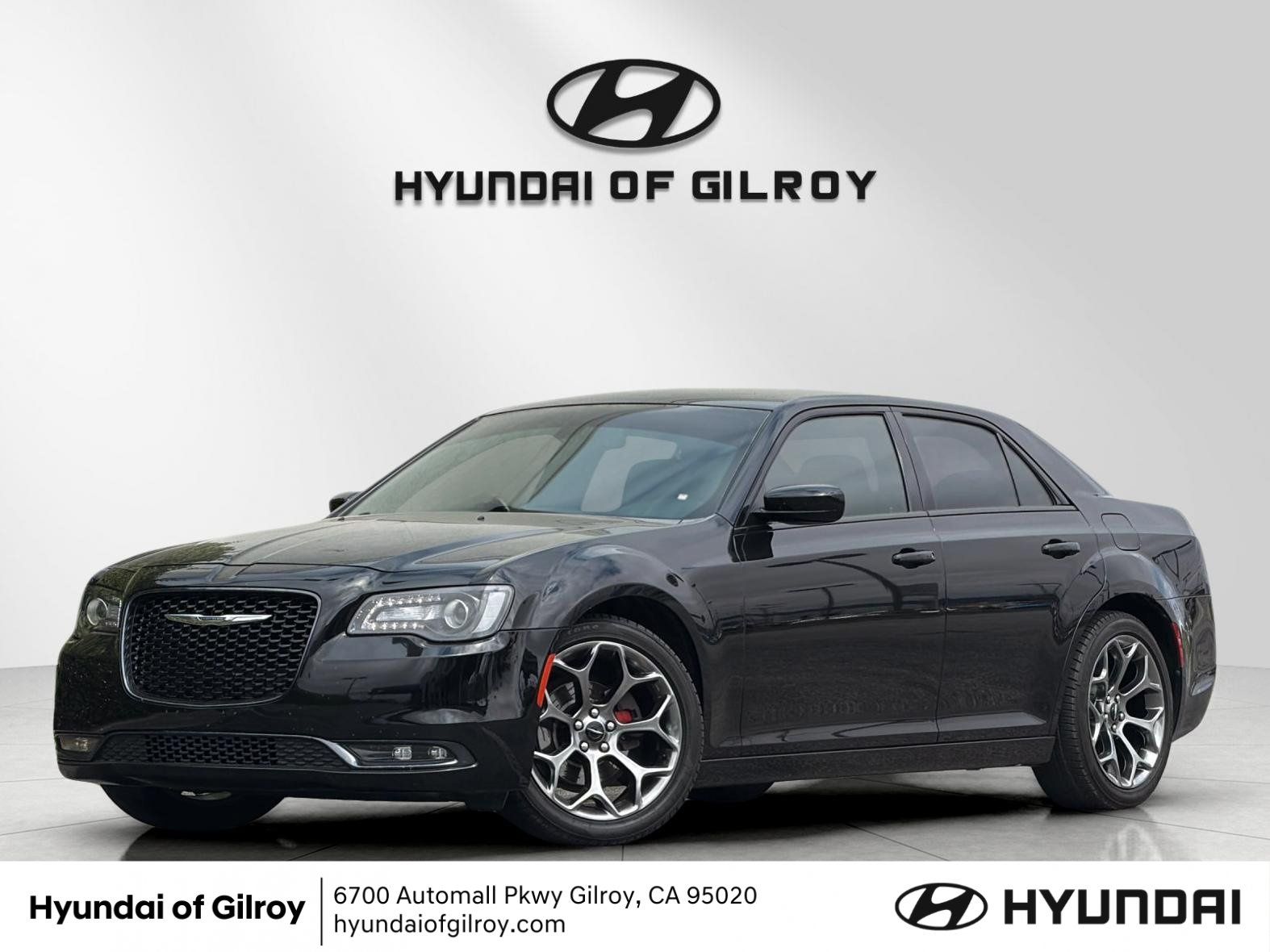 Gloss Black 2018 Chrysler 300 Sedan Rear-Wheel Drive 8-Speed Automatic