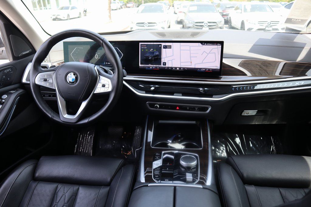 2024 BMW X7 xDrive40i 24