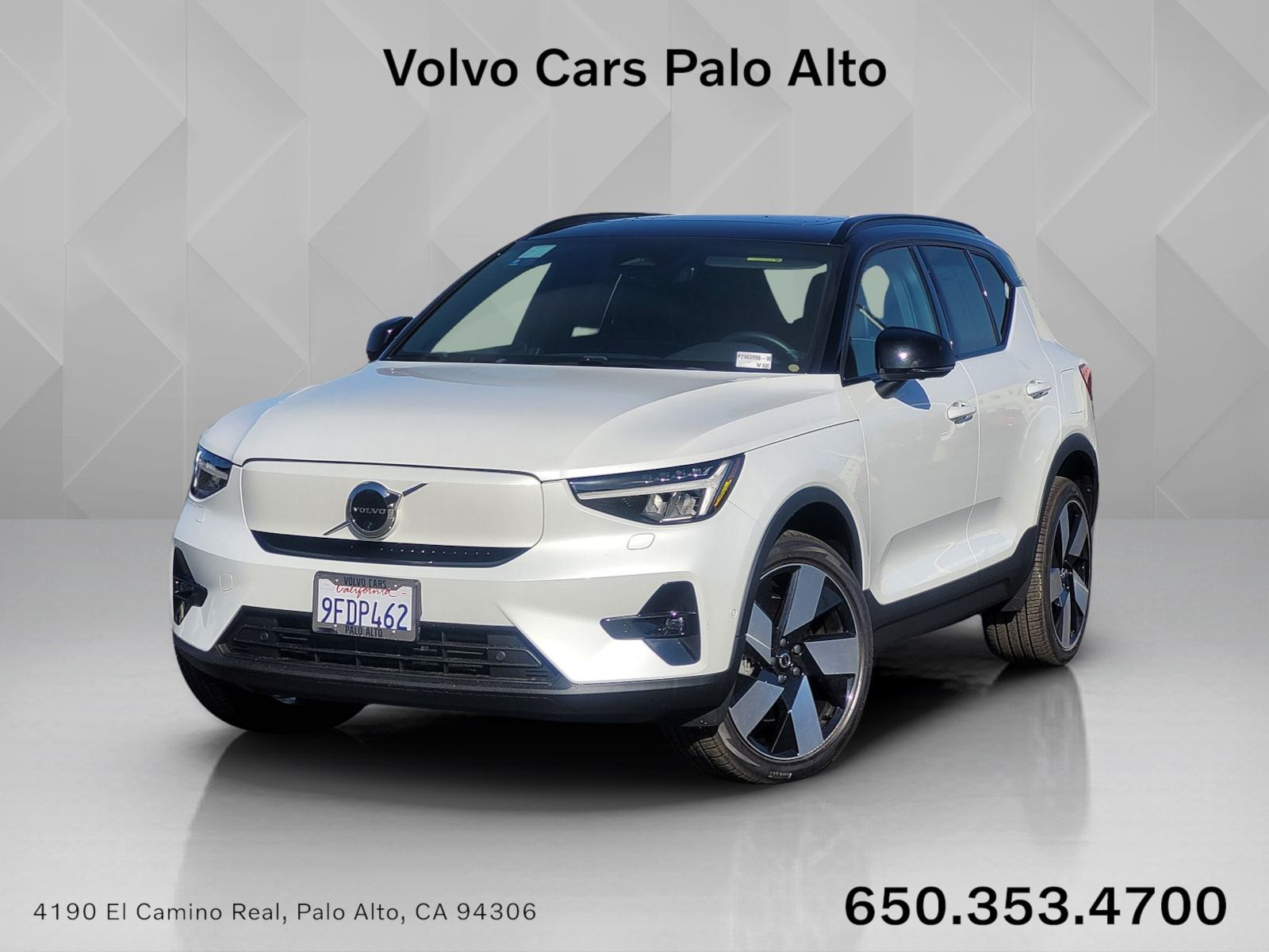 Crystal White 2023 Volvo XC40 Recharge Twin Plus eAWD SUV / Crossover All-Wheel Drive 1-Speed Automatic