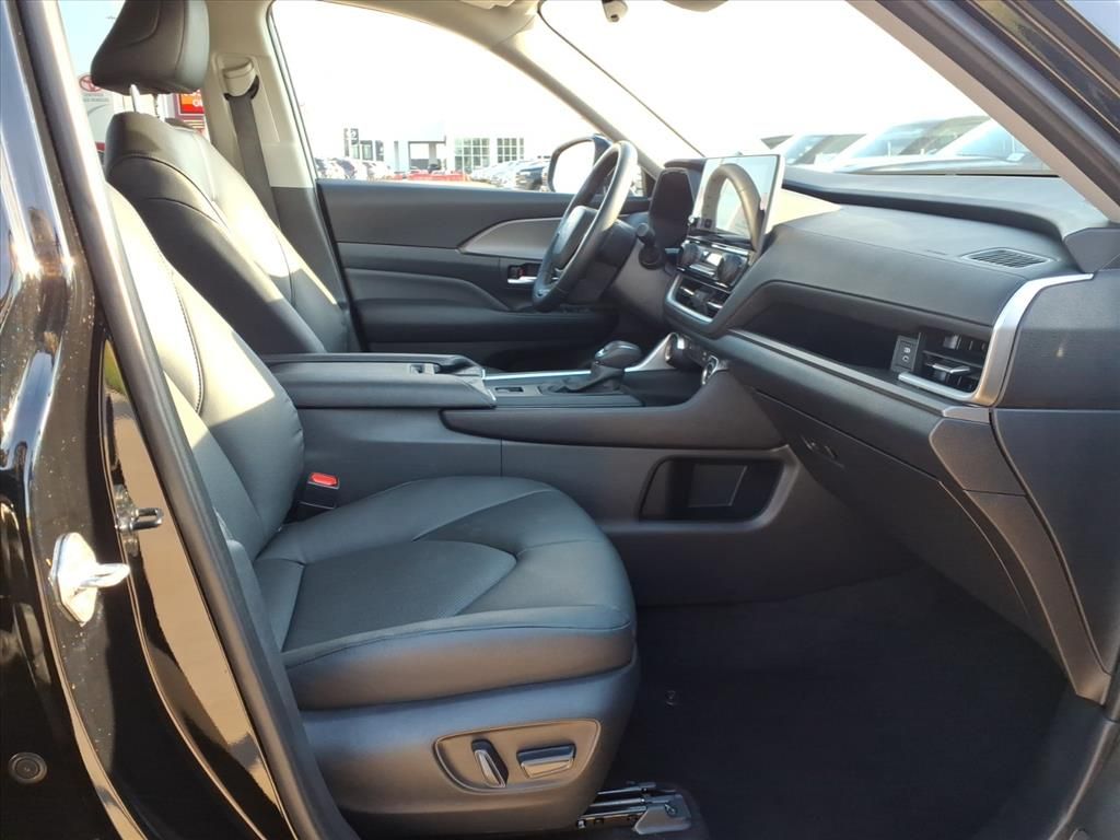 2025 Toyota Grand Highlander XLE  at Classic Toyota Galveston